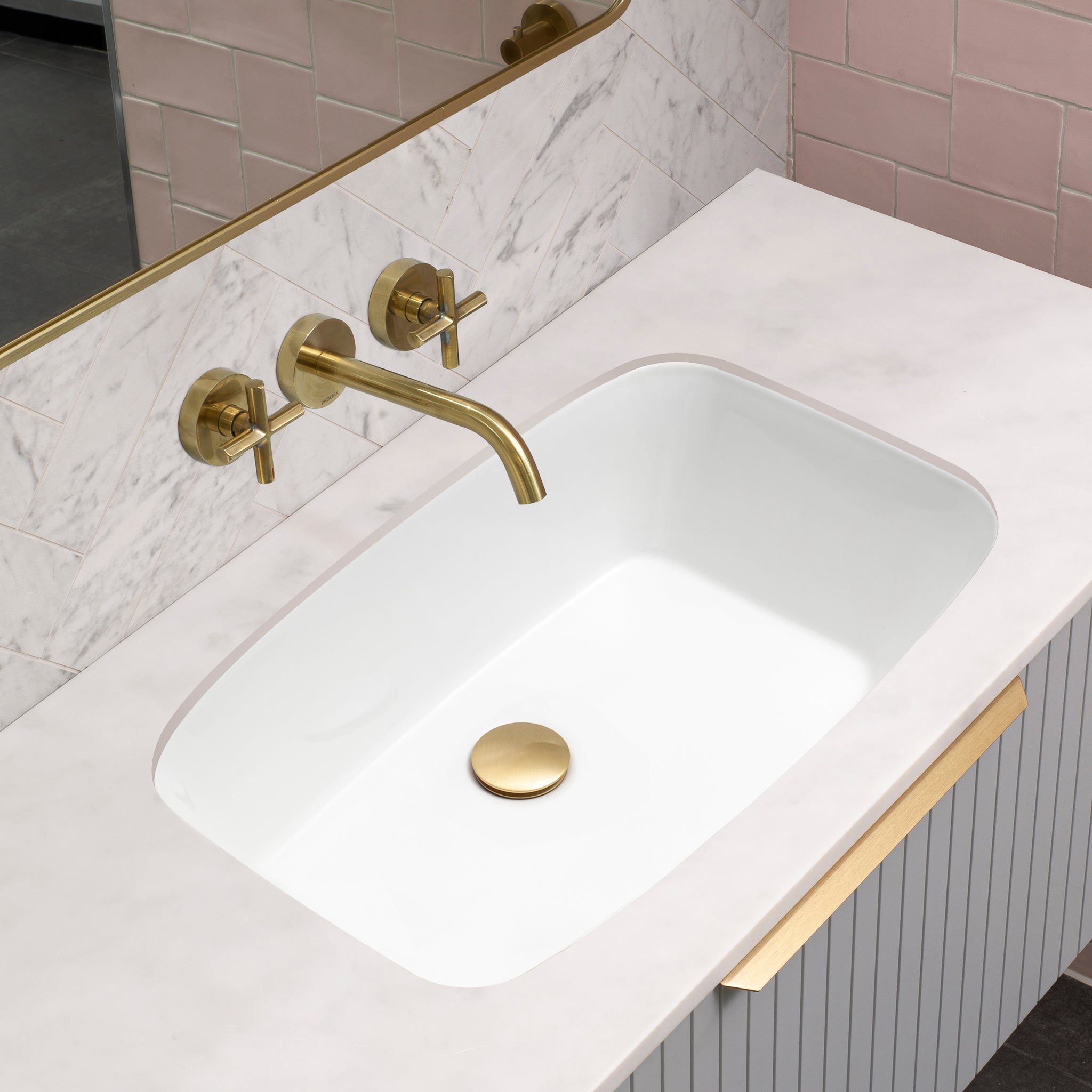 Riri Oblong 610mm x 405mm Under-Counter Basin with Overflow, Gloss Whi ...