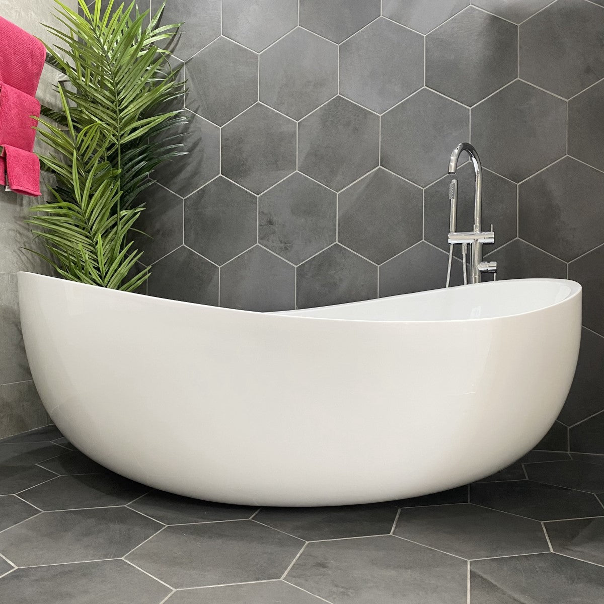 Wave Oval 1800mm Wide Freestanding Bath, Gloss White