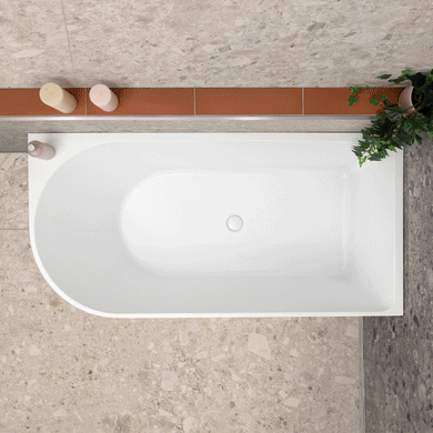 Arco 1500mm right corner bathtub in matte white shown with two models of different heights GIF