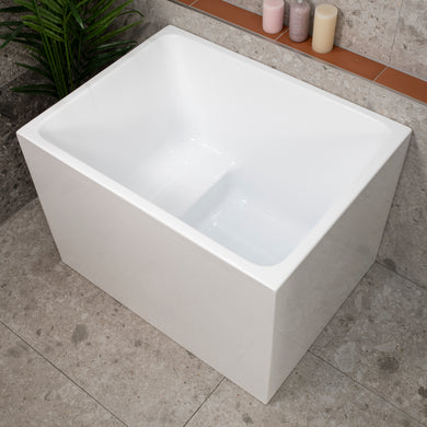 Hicube Multifit 1000mm Japanese Soaking Freestanding Bath with Seat, Gloss White