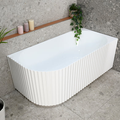 Agora Groove 1500mm right corner bathtub in gloss white, angled top down view