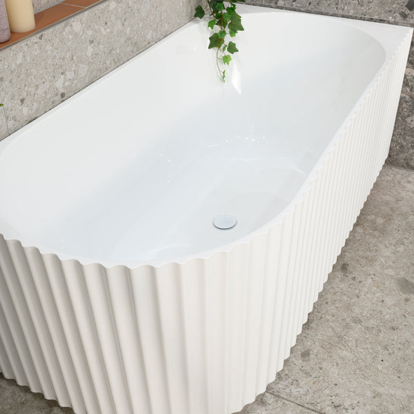Agora Groove 1500mm Fluted Right Corner Freestanding Bath, Gloss White