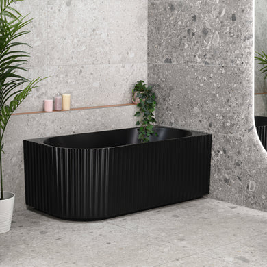 Agora Groove 1500mm right corner bathtub in matte black, angled side view