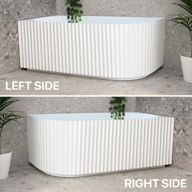 Comparison of the Agora Groove right and left corner bathtub in white