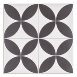 Quattro Black & White